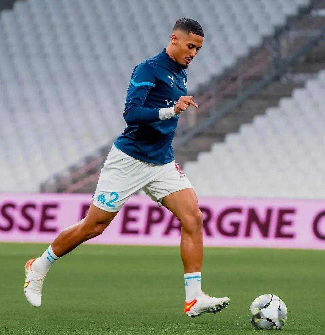 荷甲转会期再迎强敌,里尔遗憾出局,主帅态度:底气十足,医务组通报恢复的简单介绍 荷甲转会期再迎强敌,里尔遗憾出局,主帅态度:底气十足,医务组通报恢复的简单介绍