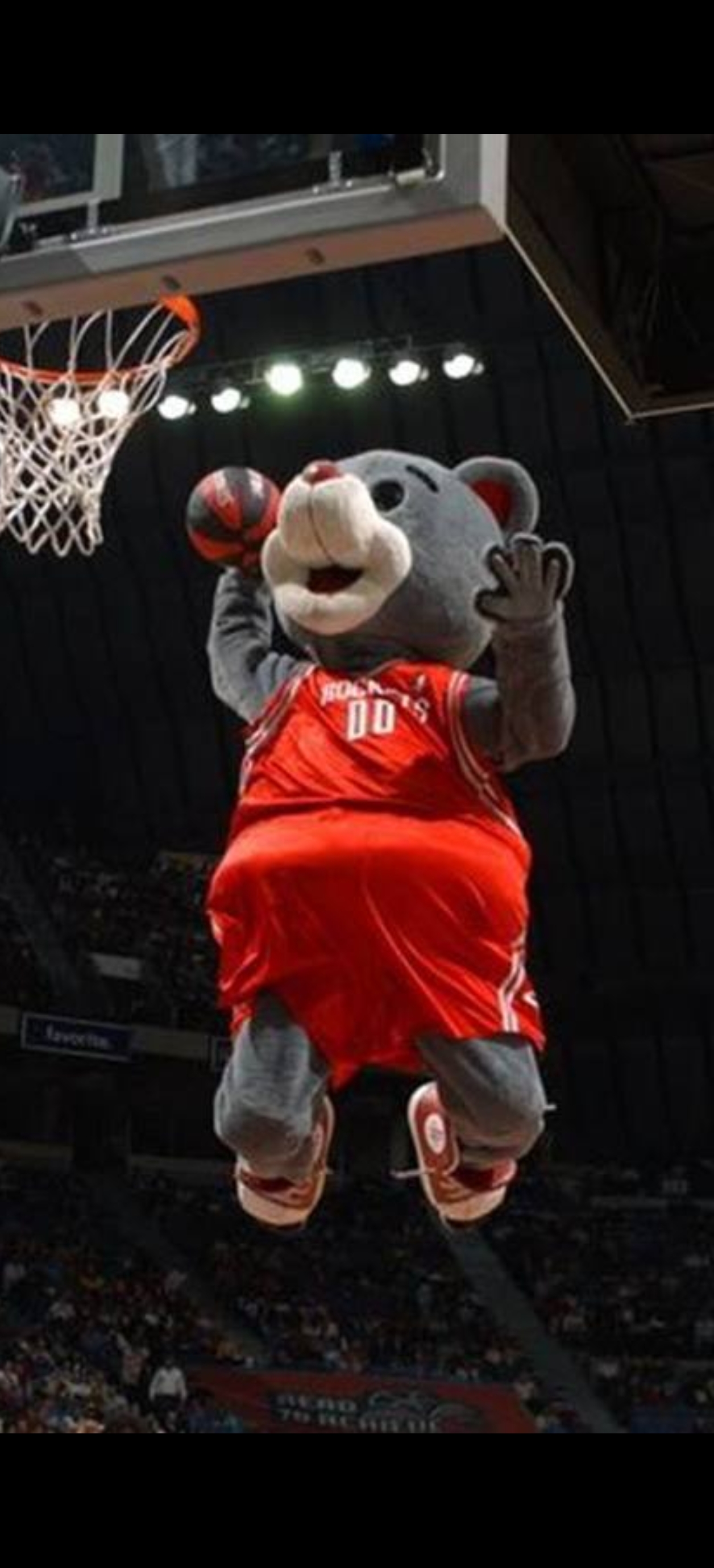 包含清晨西甲传出新动向；休斯敦火箭绝杀压哨；管理层表态——话题不断；资深球员宣示担当的词条