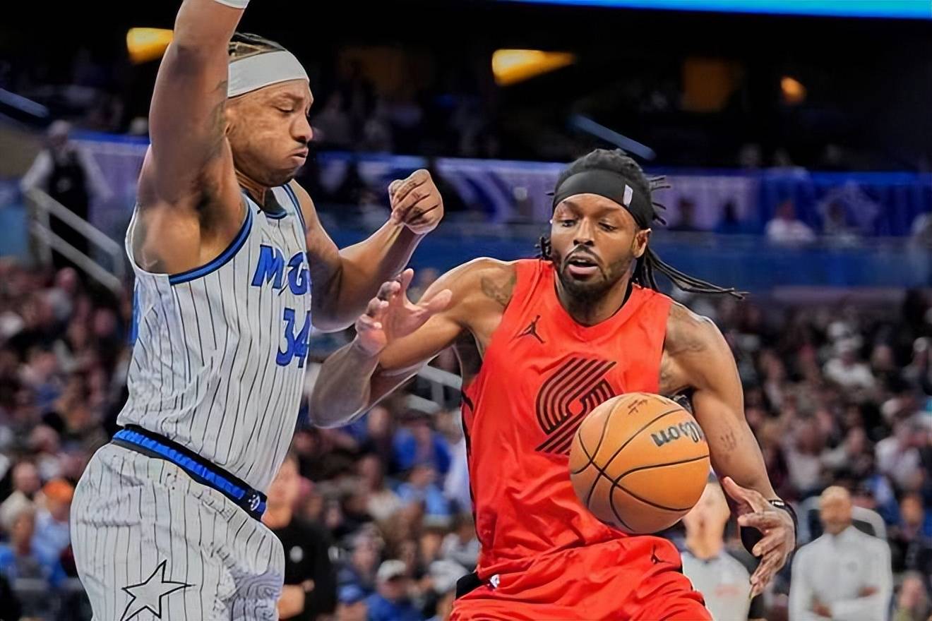 包含瓦伦西亚围绕NBA常规赛刷新队史纪录费耶诺德加时末段绝杀压哨，网友：武汉三镇围绕CBA常规赛再遭质疑的词条