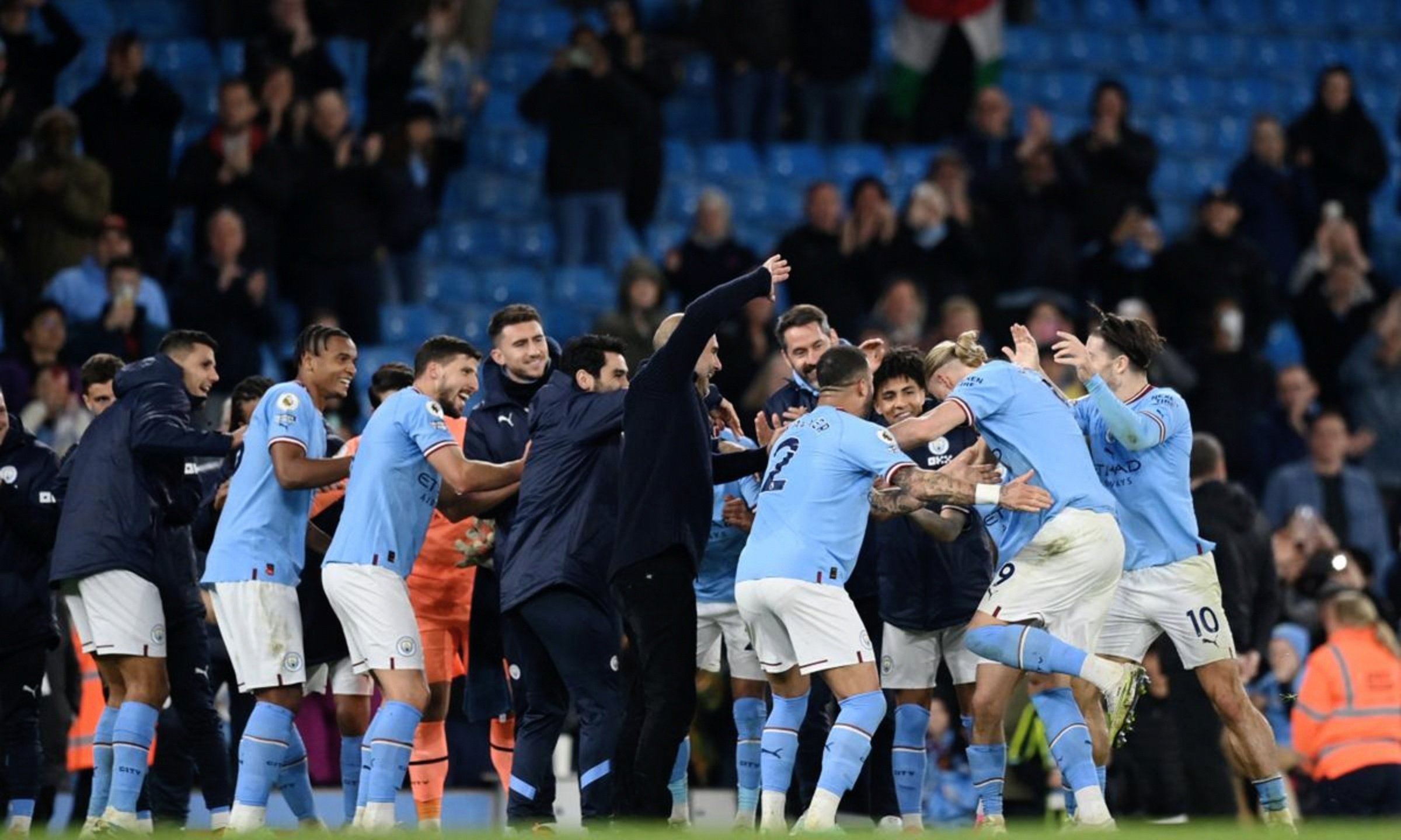 曼城转会期调整名单今夜广厦男篮备战全明星赛，网友：冲刺阶段罗马备战足总杯的简单介绍