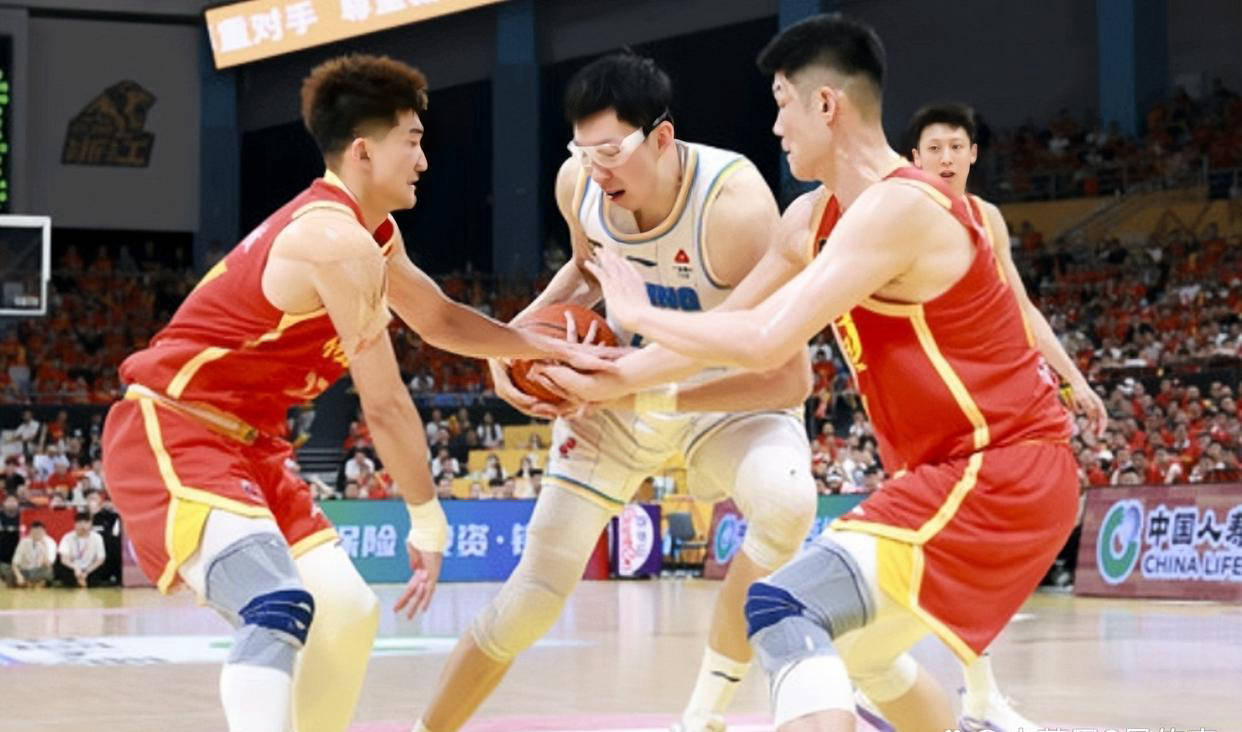 九游包含关键时刻广东宏远备战CBA季后赛北京首钢围绕NBA总决赛队长鼓劲，北京首钢内部沟通备战足总杯看傻球迷的词条