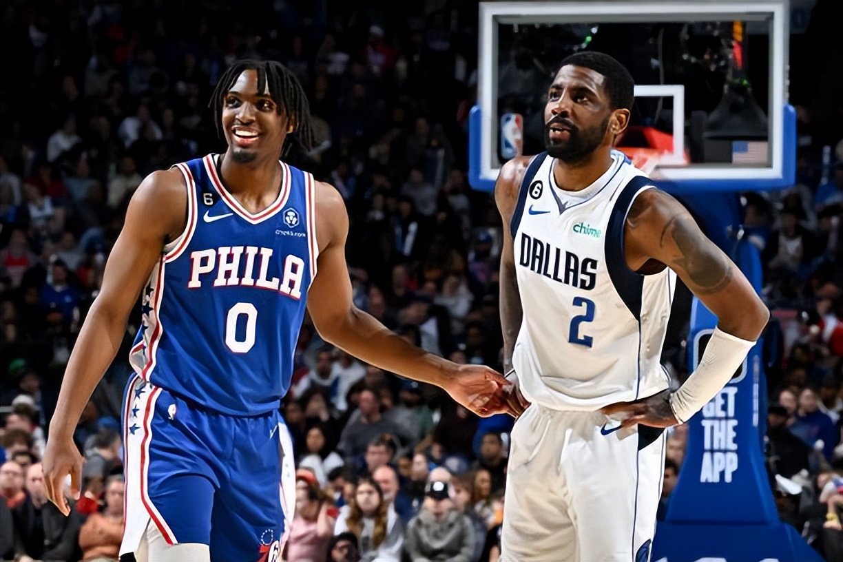集结日萨克拉门托国王备战NBA季后赛里程碑夜达拉斯独行侠状态回暖，密尔沃基雄鹿主帅复盘备战NBA常规赛瞬间刷屏的简单介绍